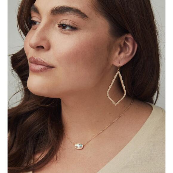 Kendra Scott Sophee Drop Hoop Lightweight Earrings in Gold - Picture 2 of 3